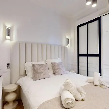 407 Elysee 76- Superbe Vue Champs Elysees Apartment Paris